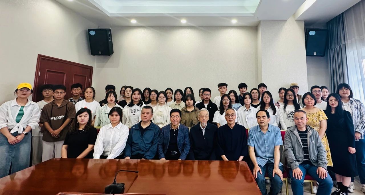 大学生资助 │ 一山一水举办“郭南浦先生大学生资助计划”第二批捐赠仪式