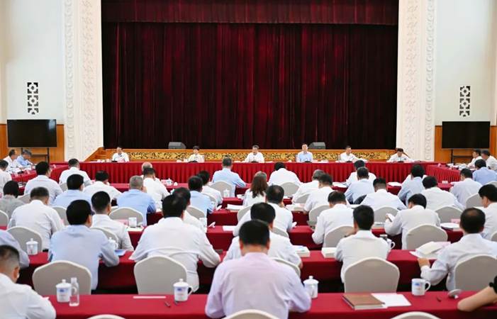 我中心理事长丁文广教授受聘为甘肃省人民政府决策咨询委员会委员
